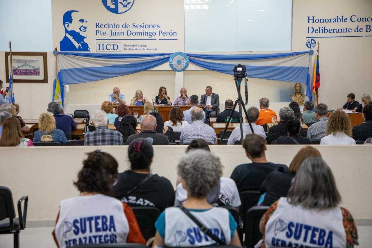Asamblea Multisectorial, con más de 120 representantes, repudia y rechaza el DNU y la Ley Ómnibus de Javier Milei