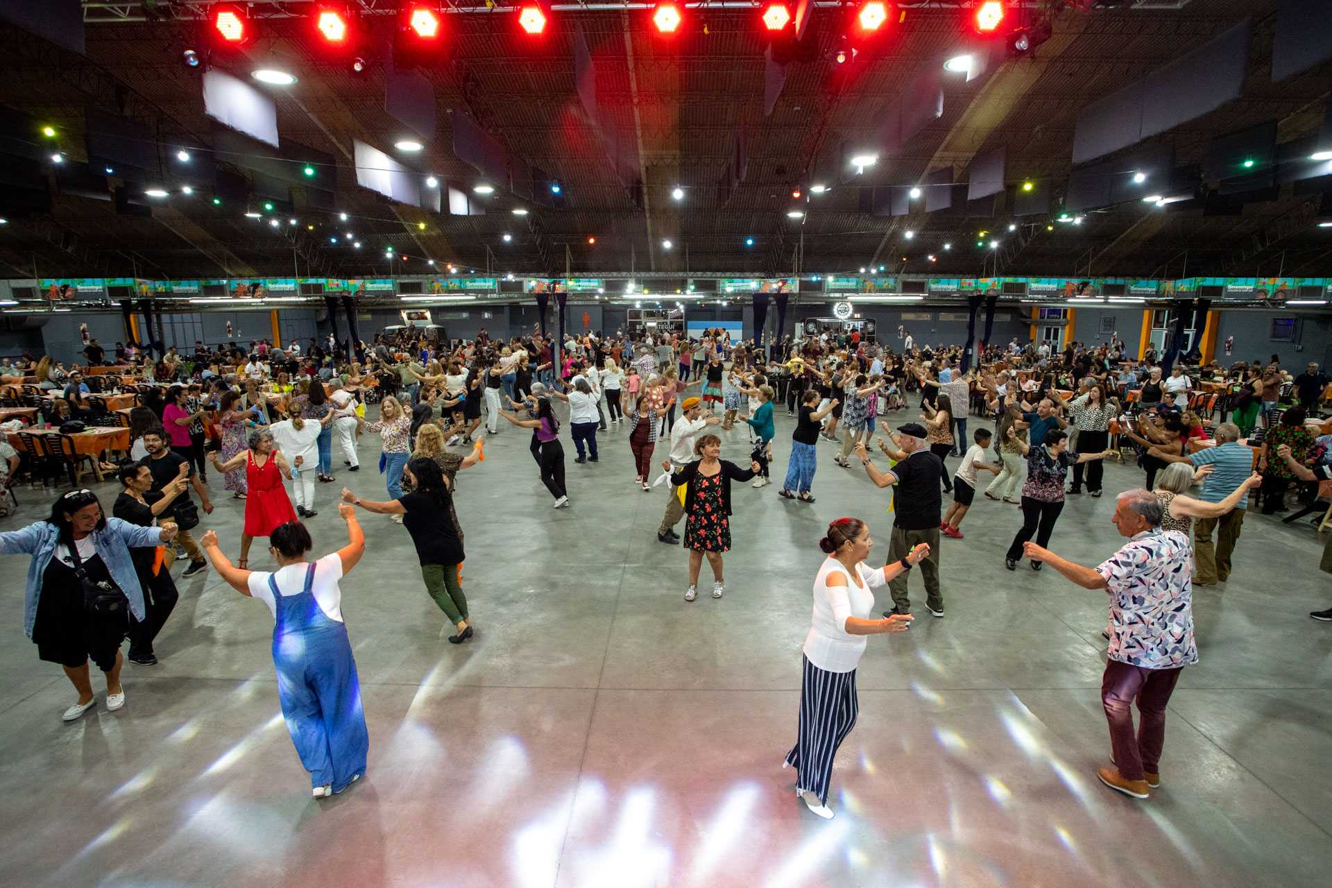 Berazategui disfrutó del tradicional Patio de Tango y Folclore