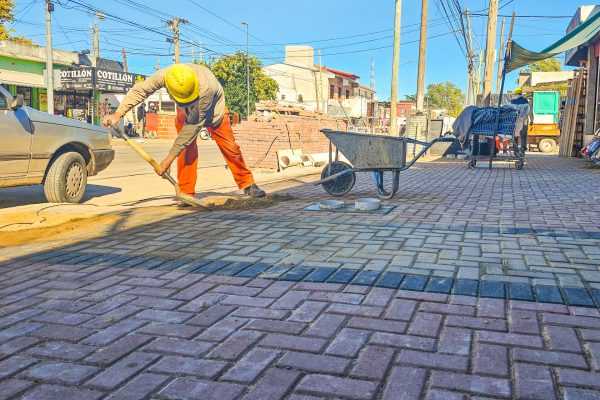 Avanzan obras de renovación del Espacio Público con financiamiento municipal