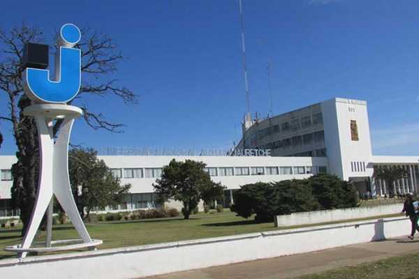Talleres gratuitos para adultos mayores en la UNAJ