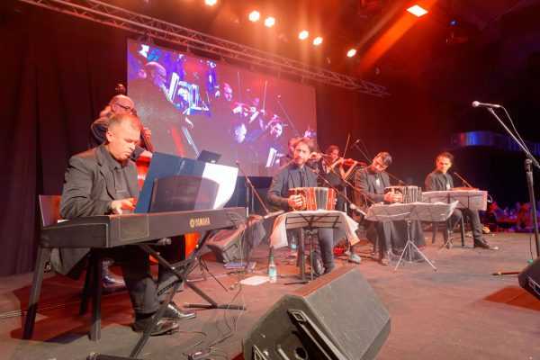 El Complejo Cultural Municipal Buena Yunta celebra sus 12 años a todo ritmo