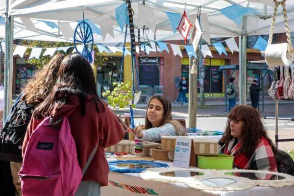 Feria Emprender: Identidad y Creatividad berazateguense