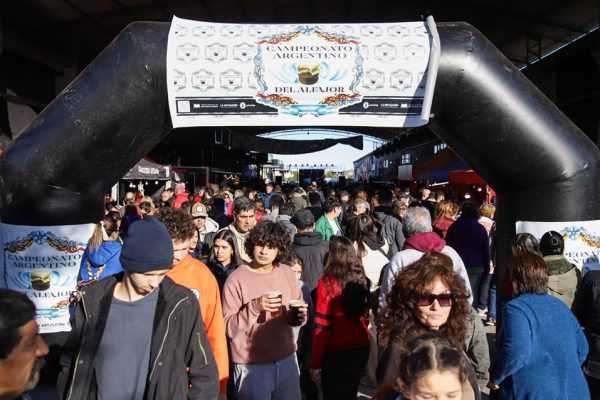 Una multitud visitó el Campeonato Argentino del Alfajor en Avellaneda