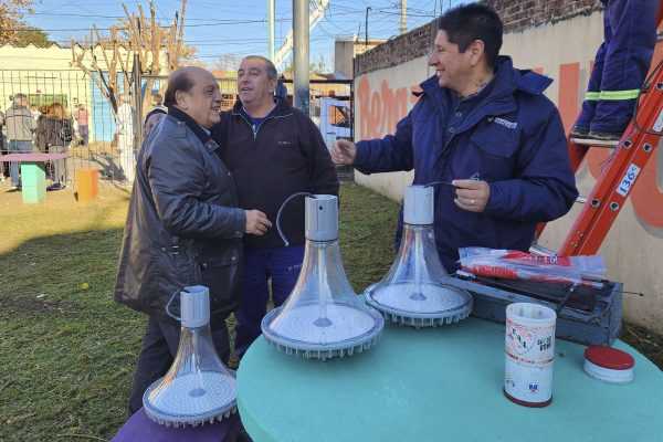 Se realizó una jornada de limpieza integral en la Plaza Los Solcitos del barrio Primavera