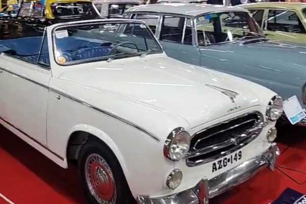 Hasta el domingo se puede visitar el 11° Salón de Automóviles y Motos Clásicas