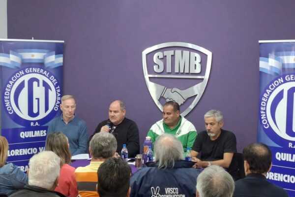 Plenario de la CGT Regional en la sede del STMB