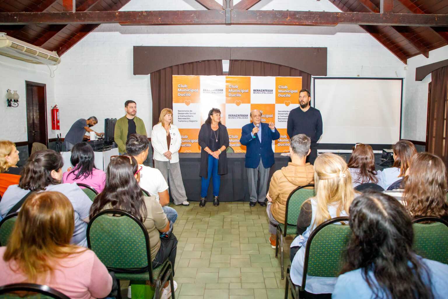 Mussi en el Encuentro Anual de Cooperadoras Escolares - Principios