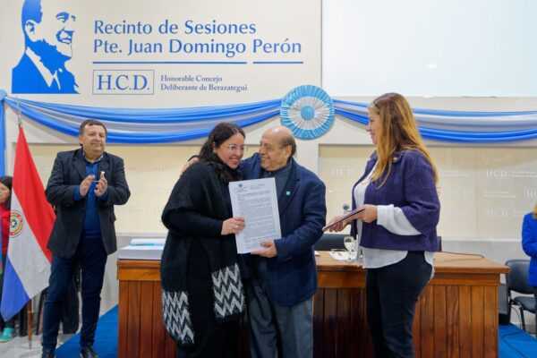 La Doctora Gutierrez fue declarada “Vecina Distinguida” por el HCD