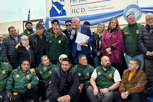 Reconocimiento del HCD a la trayectoria del dirigente vidriero Horacio Valdez