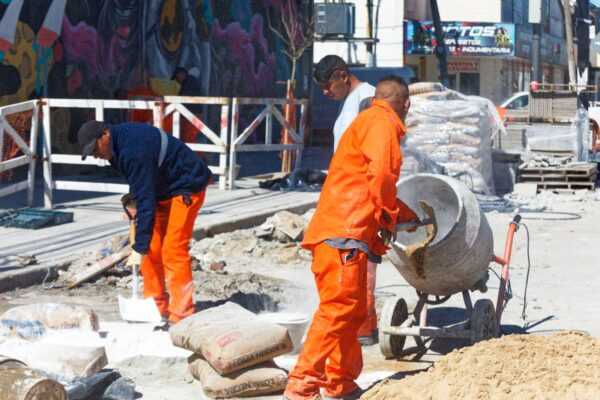 Más obras en el espacio público de Avenida Calchaquí