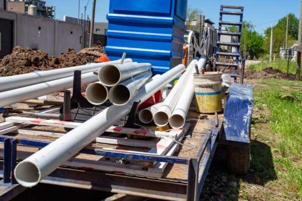 Refuerzan la Red de agua potable para el barrio Santa Rosa