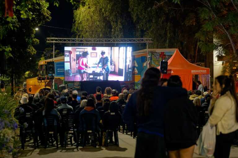 Berazategui celebra una nueva edición del Festival Nacional “Cine Bajo la Luna”