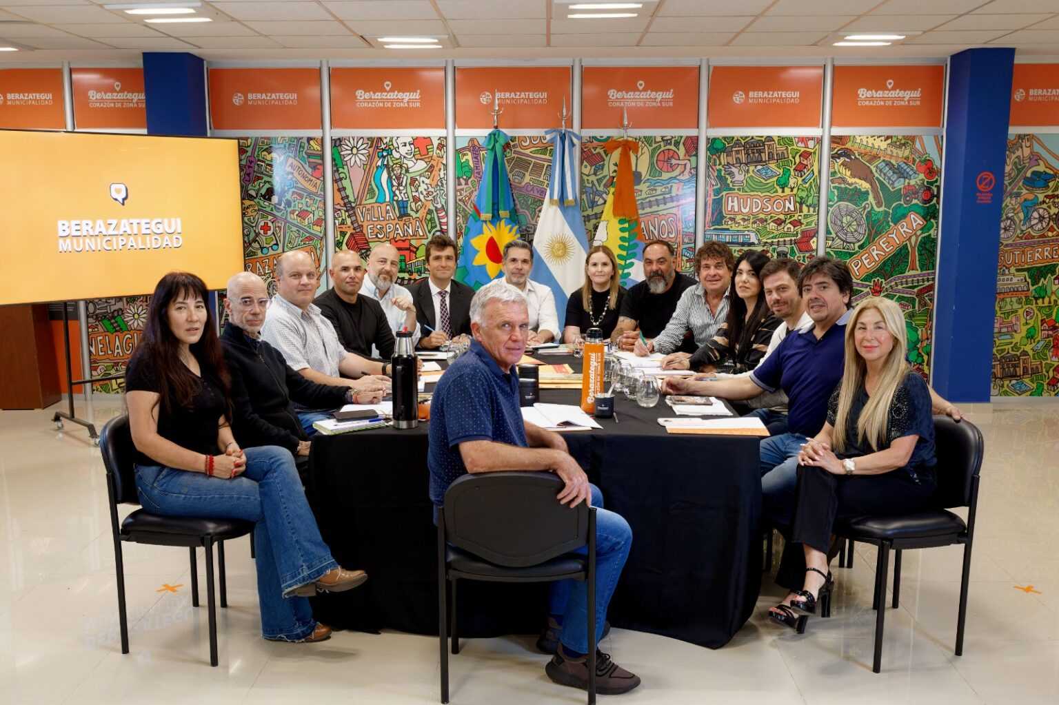 El intendente Carlos Balor mantuvo una reunión de trabajo con el ...