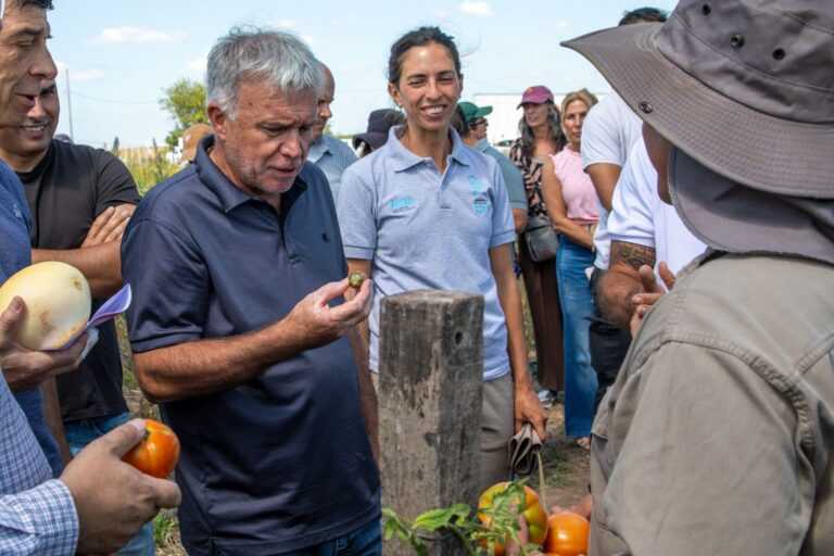 Carlos Balor y el ministro Javier Rodríguez visitaron la Chacra Experimental El Pato