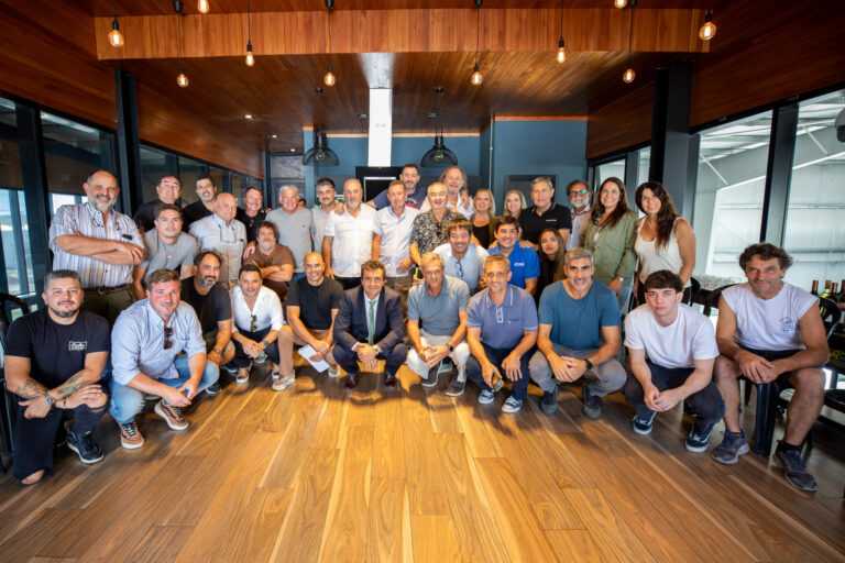 Carlos Balor reafirmó el apoyo del Municipio a las industrias locales