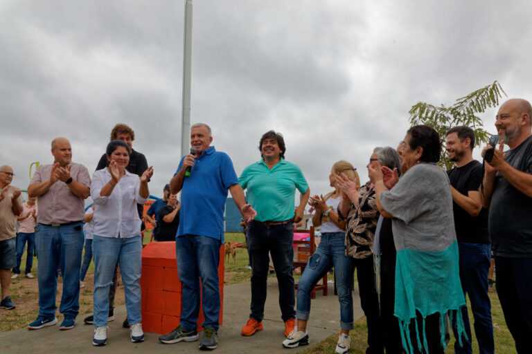 Nueva plaza en el barrio Alejandro 1°