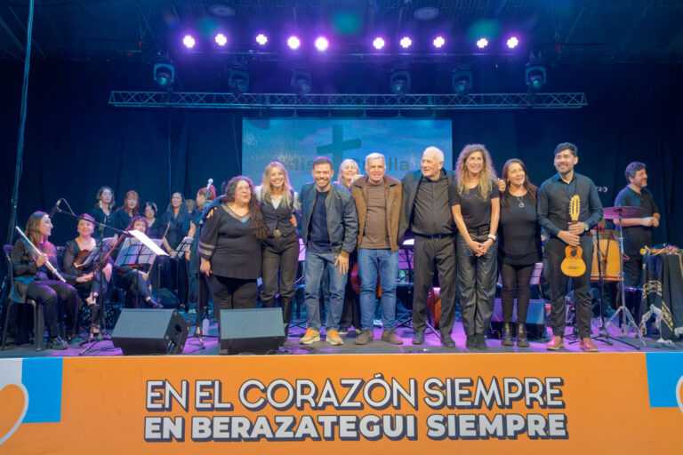 Carlos Balor presenció la Misa Criolla en el Centro Municipal Roberto De Vicenzo