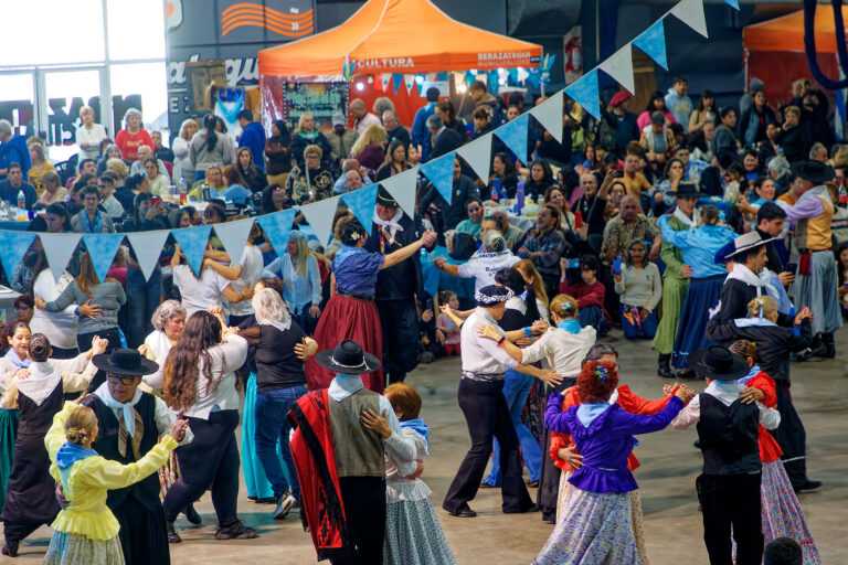 Gran Festival Folclórico para celebrar el 9 de Julio en Berazategui