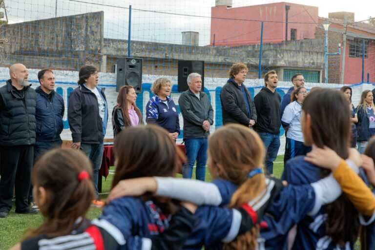 Balor participó de la inauguración de la nueva cancha del Club CEDI Los 15
