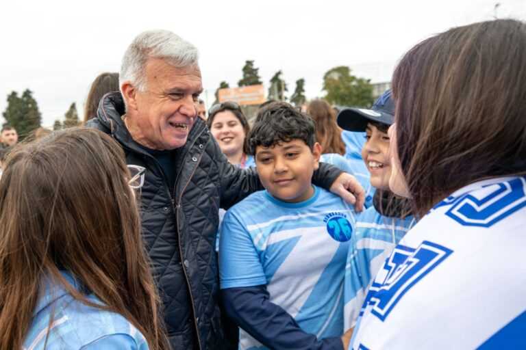 Carlos Balor acompañó a estudiantes en las finales de los JEBOS