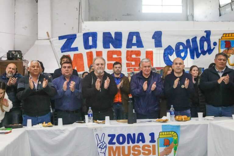 Carlos Balor encabezó un encuentro con referentes de la Zona 1