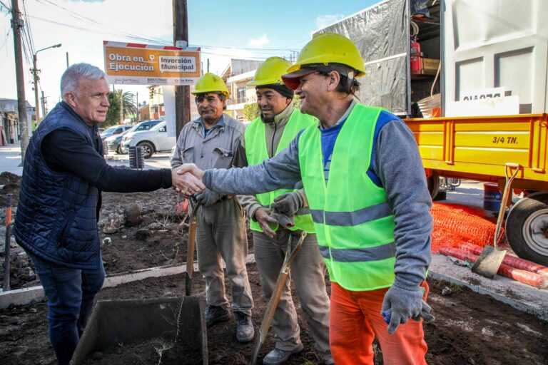 Carlos Balor recorrió la obra municipal que transformará Villa España