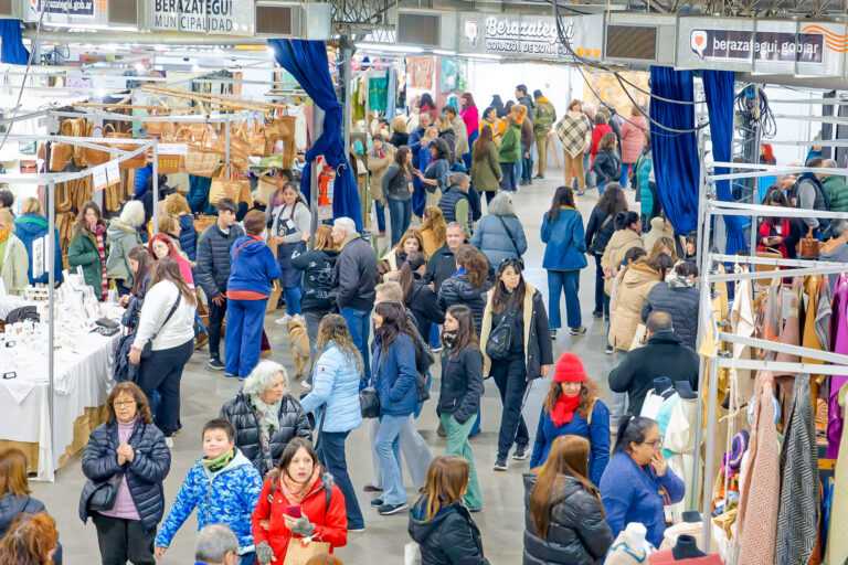 El jueves 13 de agosto comienza la Feria Nacional Berazategui Artesanías