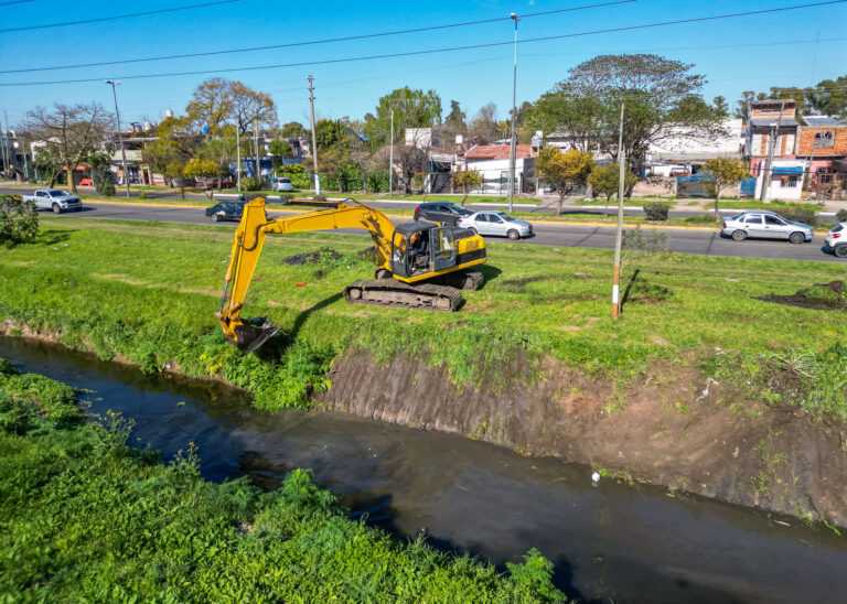 “Súper Niño”: Berazategui intensifica las tareas de saneamiento y limpieza del Arroyo San Juan