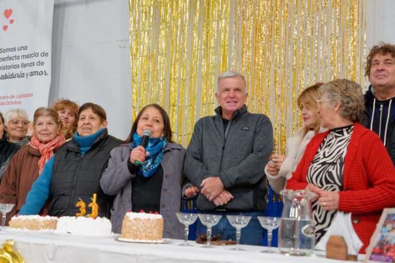 El Centro de Jubilados 12 de Octubre festejó su 33° aniversario