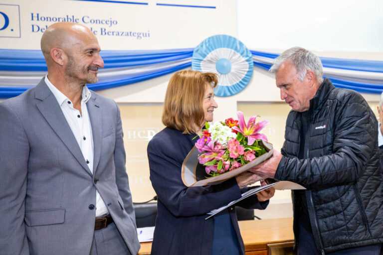 Emotivo homenaje al Dr. Luis Nolfi, el primer abogado de Berazategui