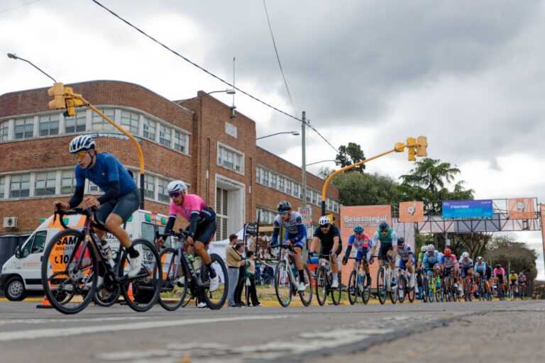 4ta edición del Gran Premio Argentino Ríos de Ciclismo en Berazategui 