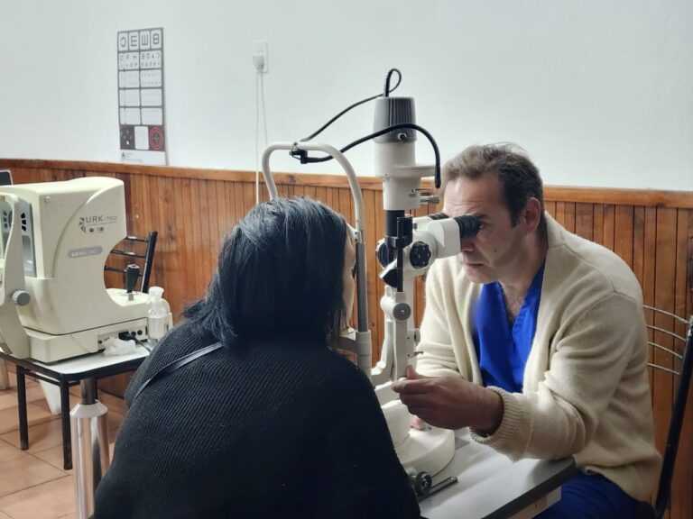 Berazategui continúa con sus controles oftalmológicos gratuitos en los barrios