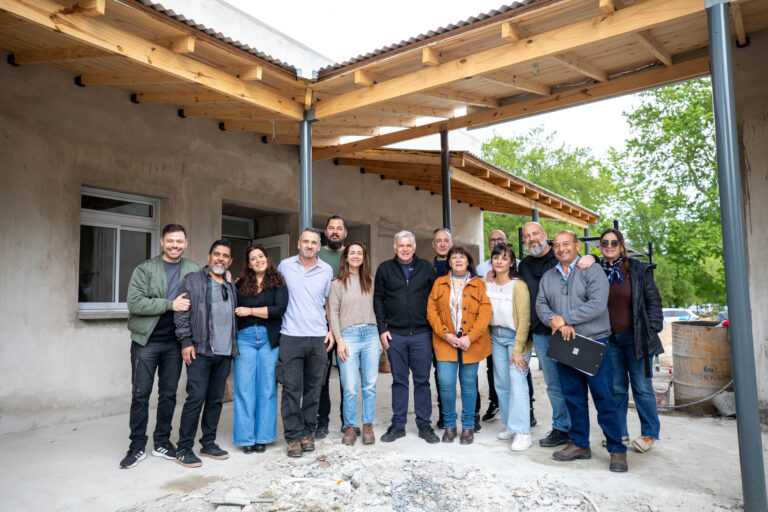 Carlos Balor supervisó las obras que se realizan en la Escuela Agraria N° 1 con inversión del Fondo Educativo Municipal
