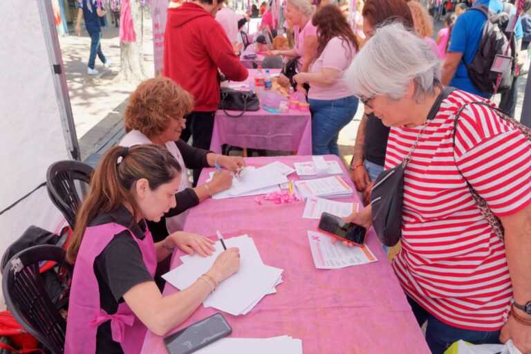 Berazategui se une por la prevención del cáncer de mama